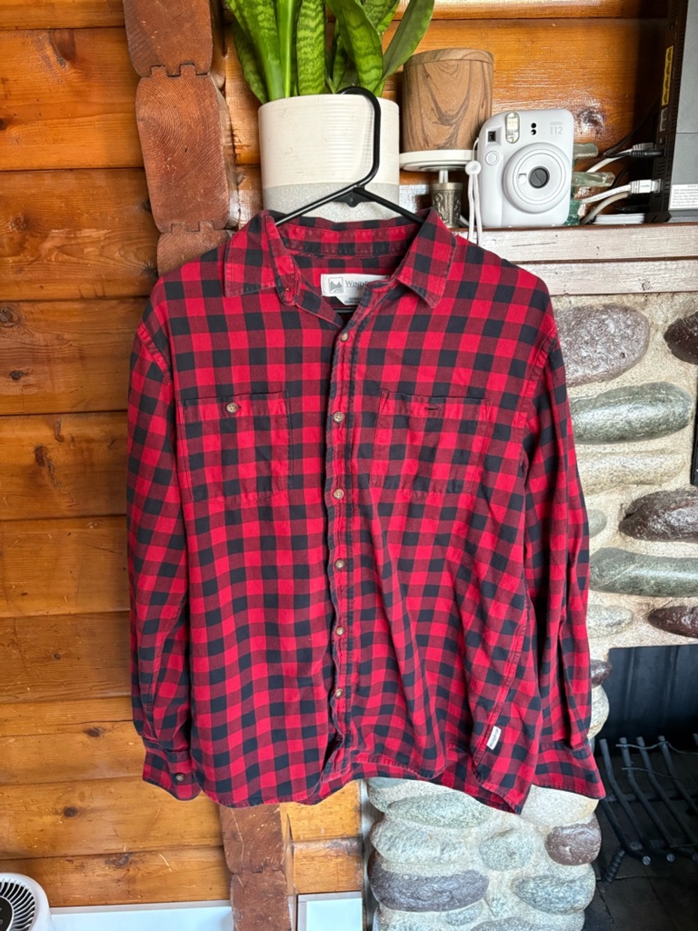 WindRiver Men’s Classic Fit Red Buffalo Plaid Button Up Flannel Shirt - Size M